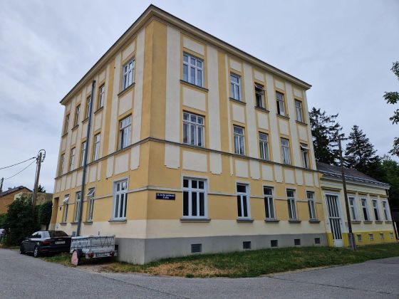 Wiener Zinshausfassade, Beispiel 3