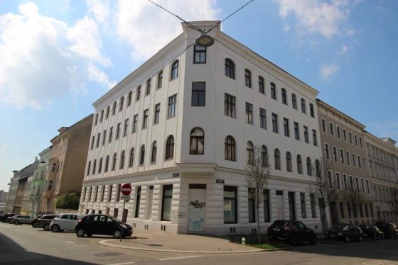 Wiener Zinshausfassade, Beispiel 5